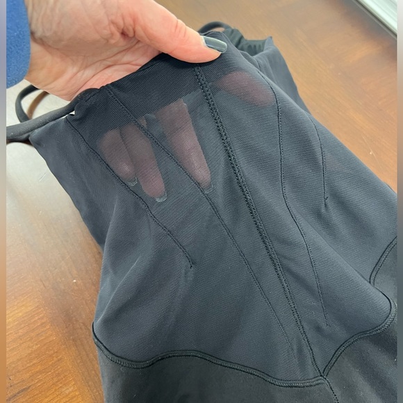 Lululemon Black Mesh Inset Tank Top Size 4 - Picture 4 of 6